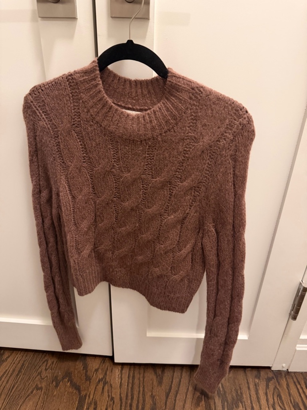 Cable-Knit Crewneck Sweater in Dusty Mauve